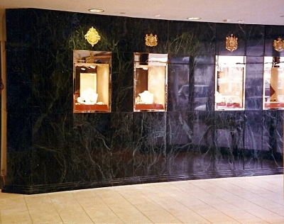 Verde rameggiato interior wall cladding. Verde rameggiato interior wall cladding.