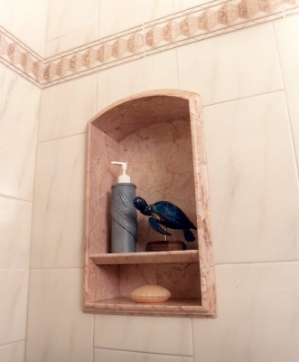 Shower walls with niche Shower walls with niche